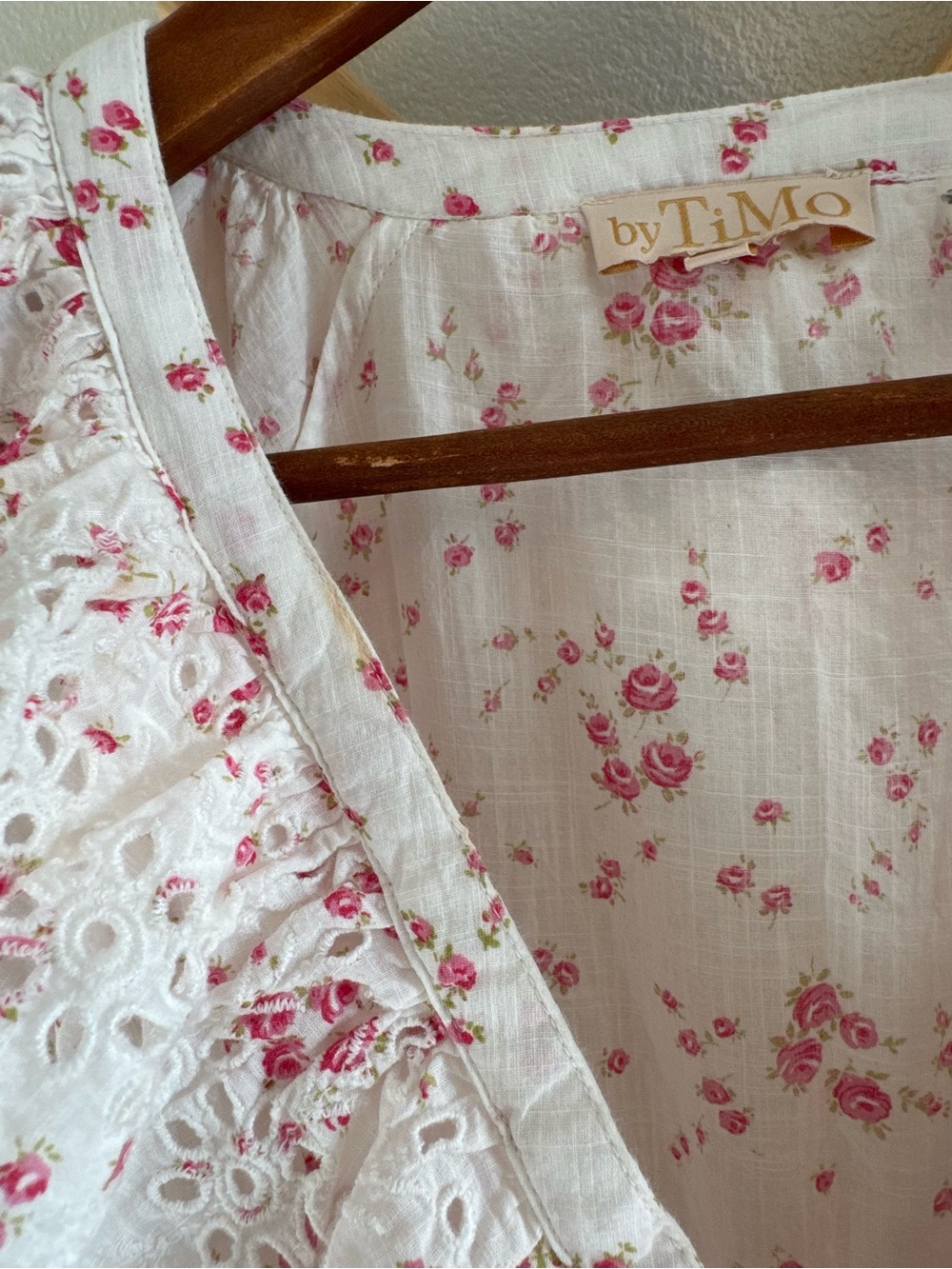 Romantic White Midi Dress with Pink Floral Print - Picture 6 of 6